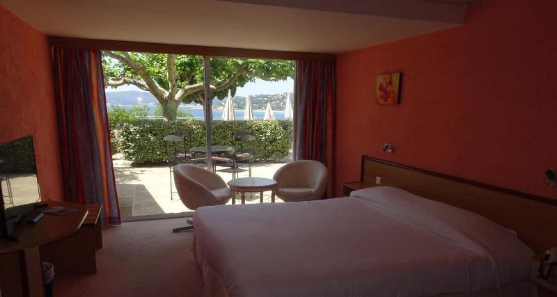 83 Hotel Le Lavandou Zewnętrze zdjęcie